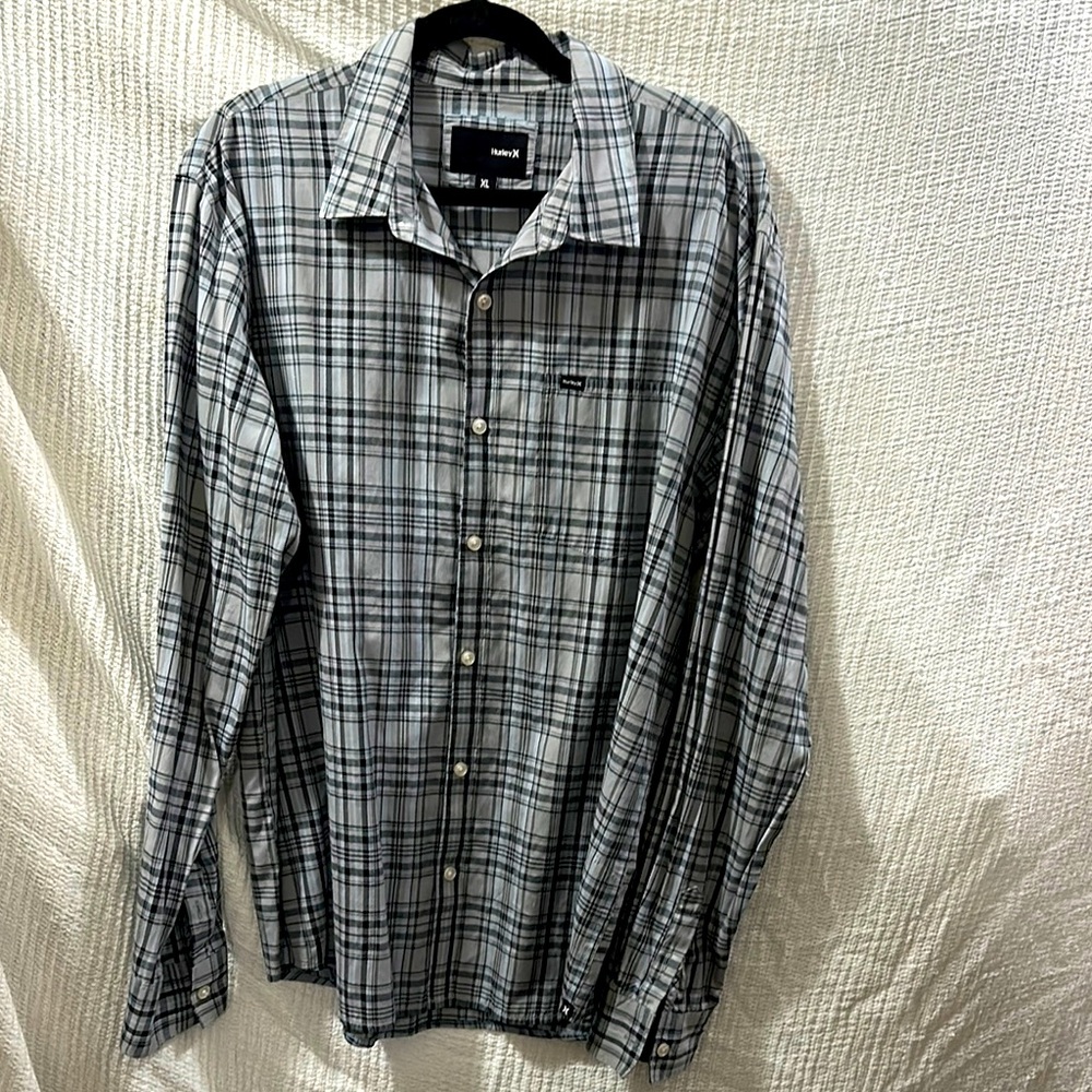 Hurley Black and Gray Casual Button Down Shirt